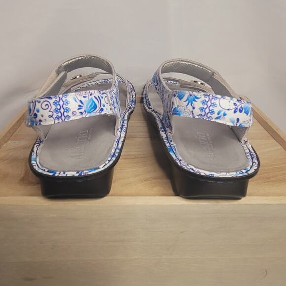 Alegria- Women's Vienna Blue Flower Strap Sandals- size 38 - US size 8 - Picture 4 of 7